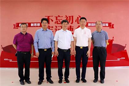 滨海新区区委常委、统战部部长韩昱一行莅临恒银科技走访调研